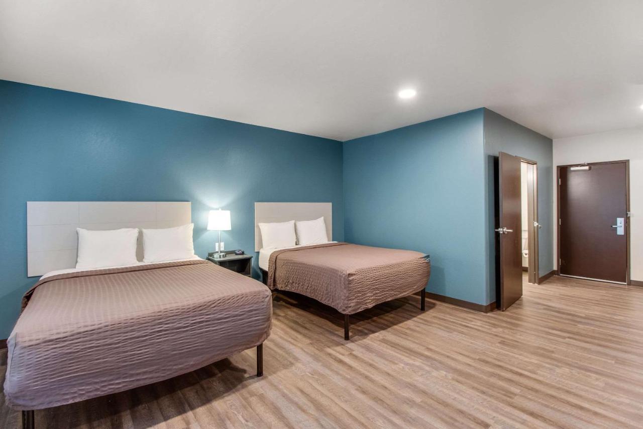 Woodspring Airport Hotel Bakersfield